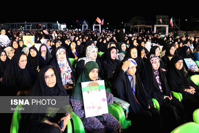 دومین کنگره ملی ۲۰۰۰ شهید استان کهگیلویه و بویراحمد با حضور فرمانده کل سپاه برگزار شد + عکس