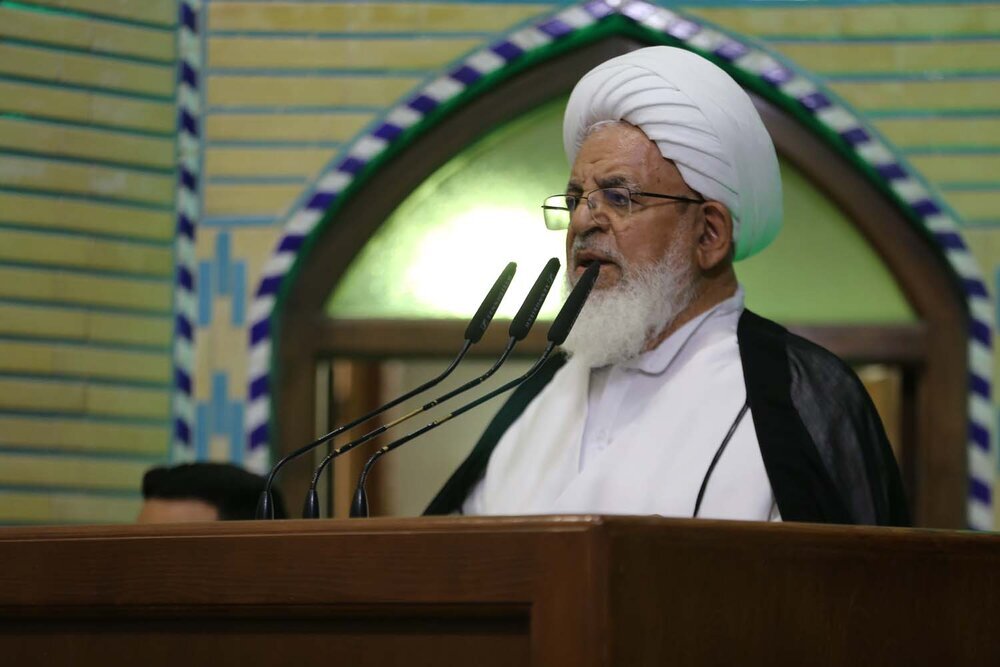 شهید رئیسی شهید رئیسی برای حل مشکلات مردم شبانه روز تلاش میکرد