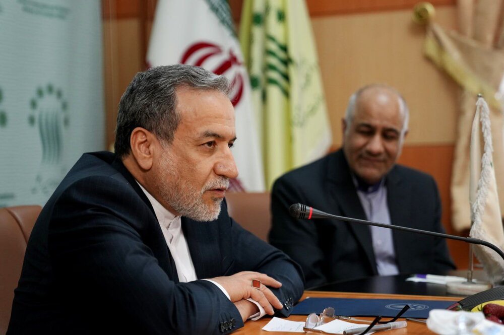 مراسم روز معلم در دانشکده روابط بینالملل با حضور «عراقچی »