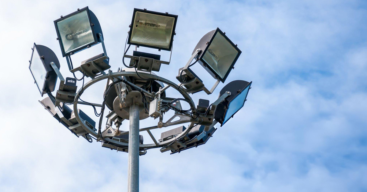 دوربین | طراحی انتخاب پروژکتور مناسب برای سناریوهای مختلف برج نوری